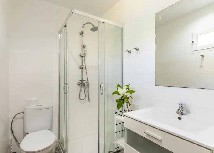 Vora By Js Порт-де-Польєнса